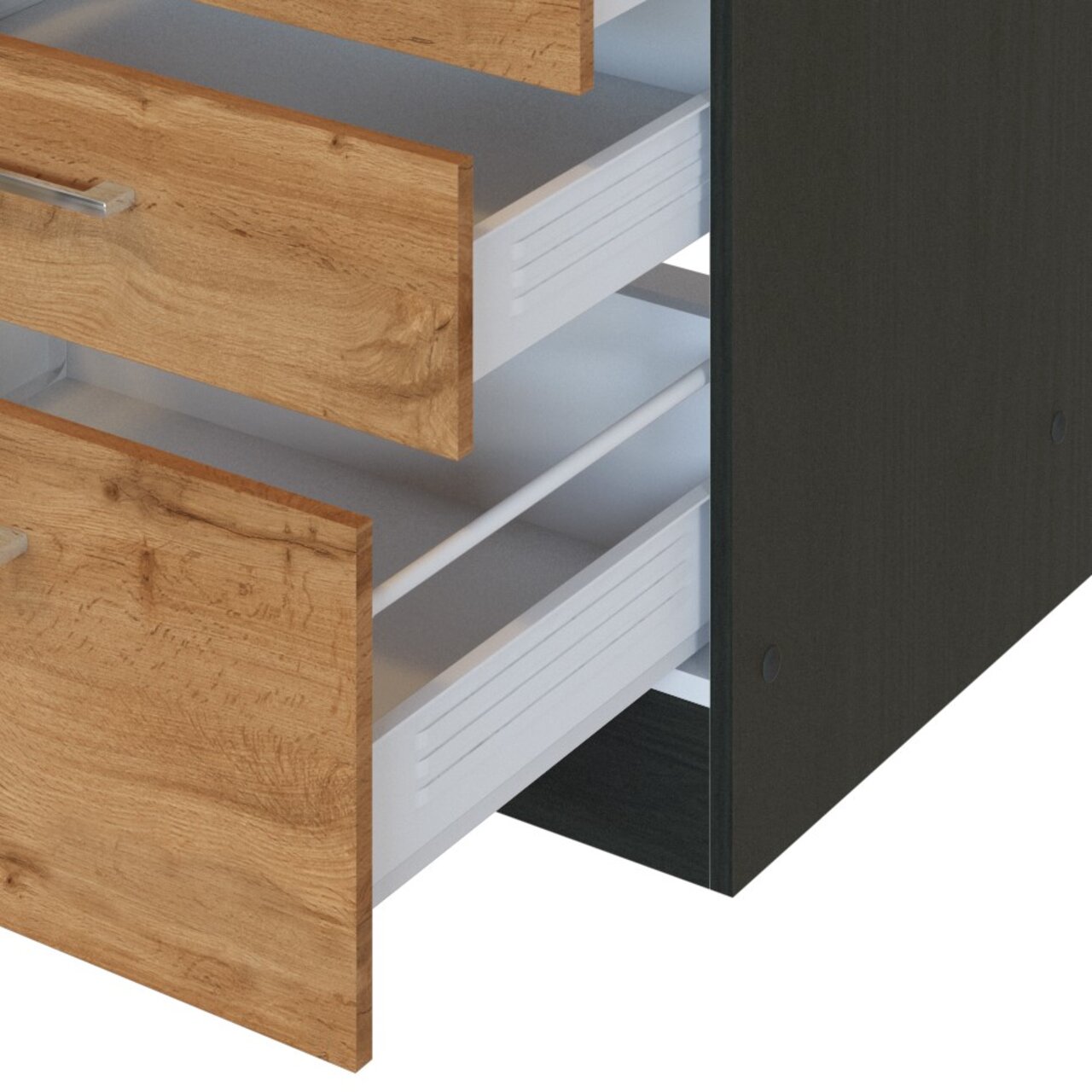 Nahaufnahme von geöffneten Küchenschubladen mit Holzfronten und weißen Innenseiten, seitliche Perspektive