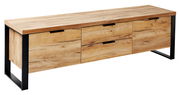 TV-Lowboard aus Holz mit drei Schubladen und schwarzen Metallbeinen, seitliche Perspektive