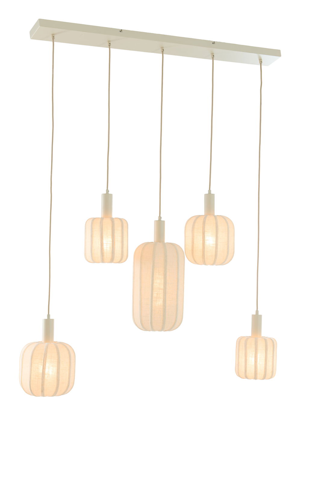 Hängeleuchte mit fünf Lampenschirmen in verschiedenen Größen, aus hellem Stoff, von unten betrachtet.