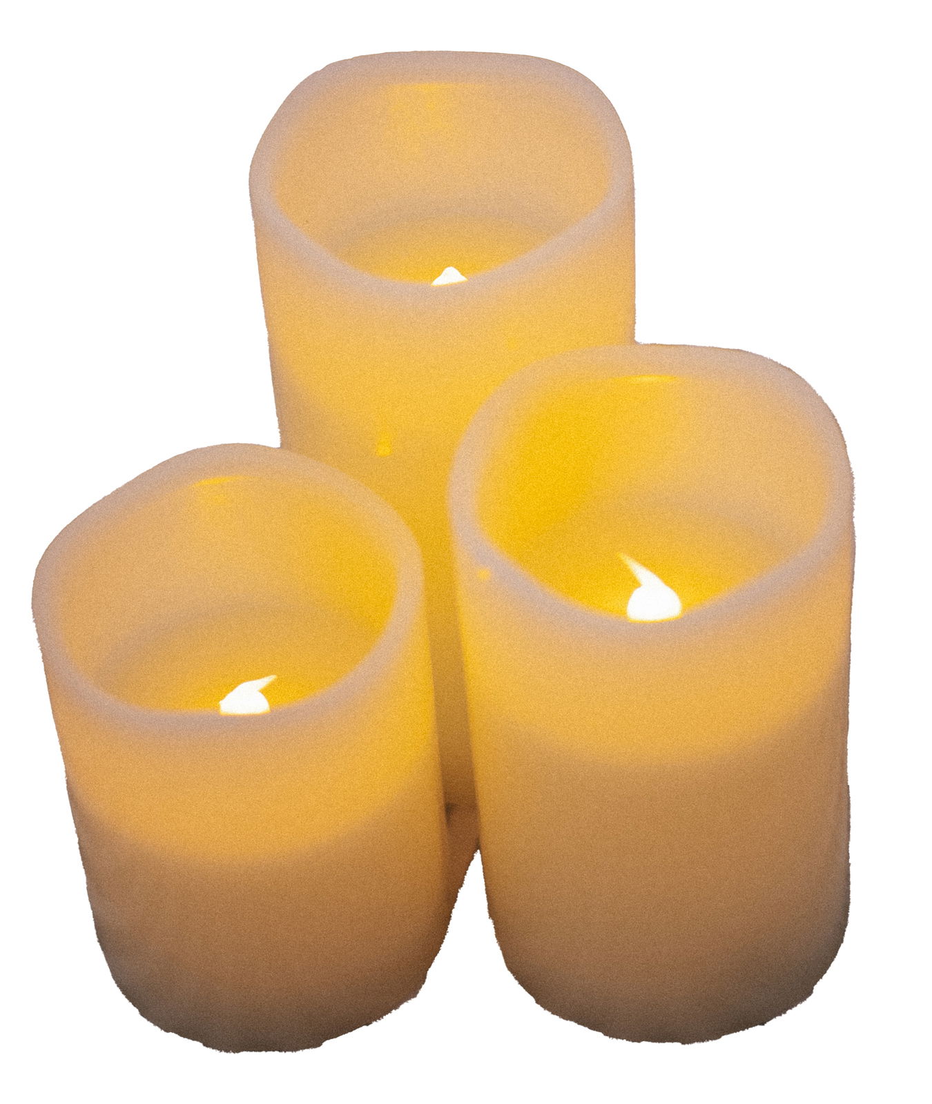 New Garden Outdoor-Kerze 3er Set DOLO Drei Outdoor-Kerzen in einem Set, leuchtend in warmem Gelb, aus der Vogelperspektive fotografiert.