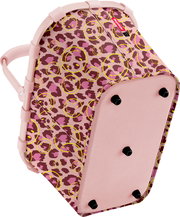 Rosa Kinderrucksack mit Leopardenmuster und gelben Smiley-Prints, gepolsterter Rückseite und Tragegriff, schräg von hinten/unten fotografiert.