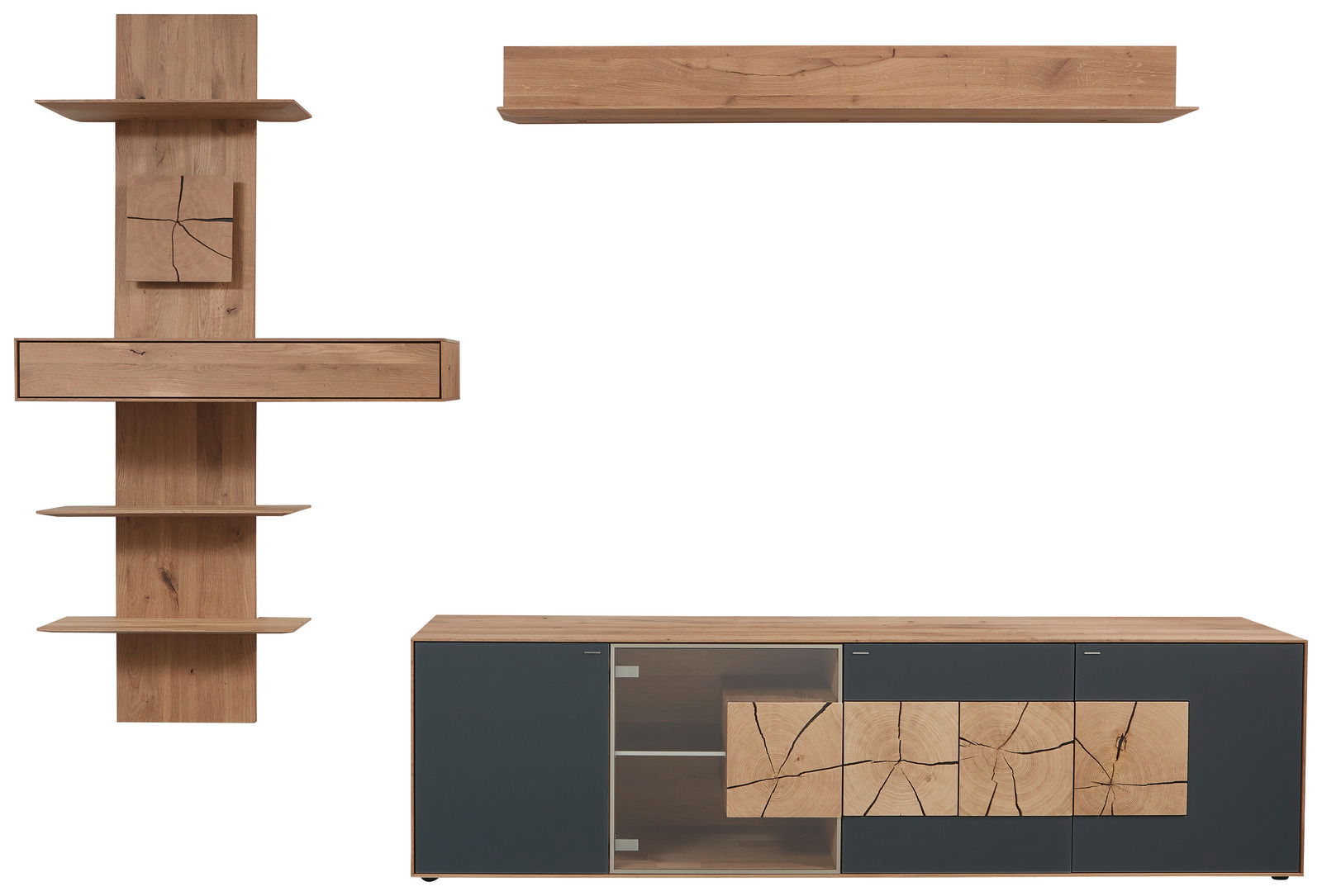 Frontale Ansicht der Valnatura Wandkombination LAGO mit Holz- und dunklen Elementen, bestehend aus einem Hängeregal, einem Wandregal und einem Sideboard mit einzigartigem Holzdesign.