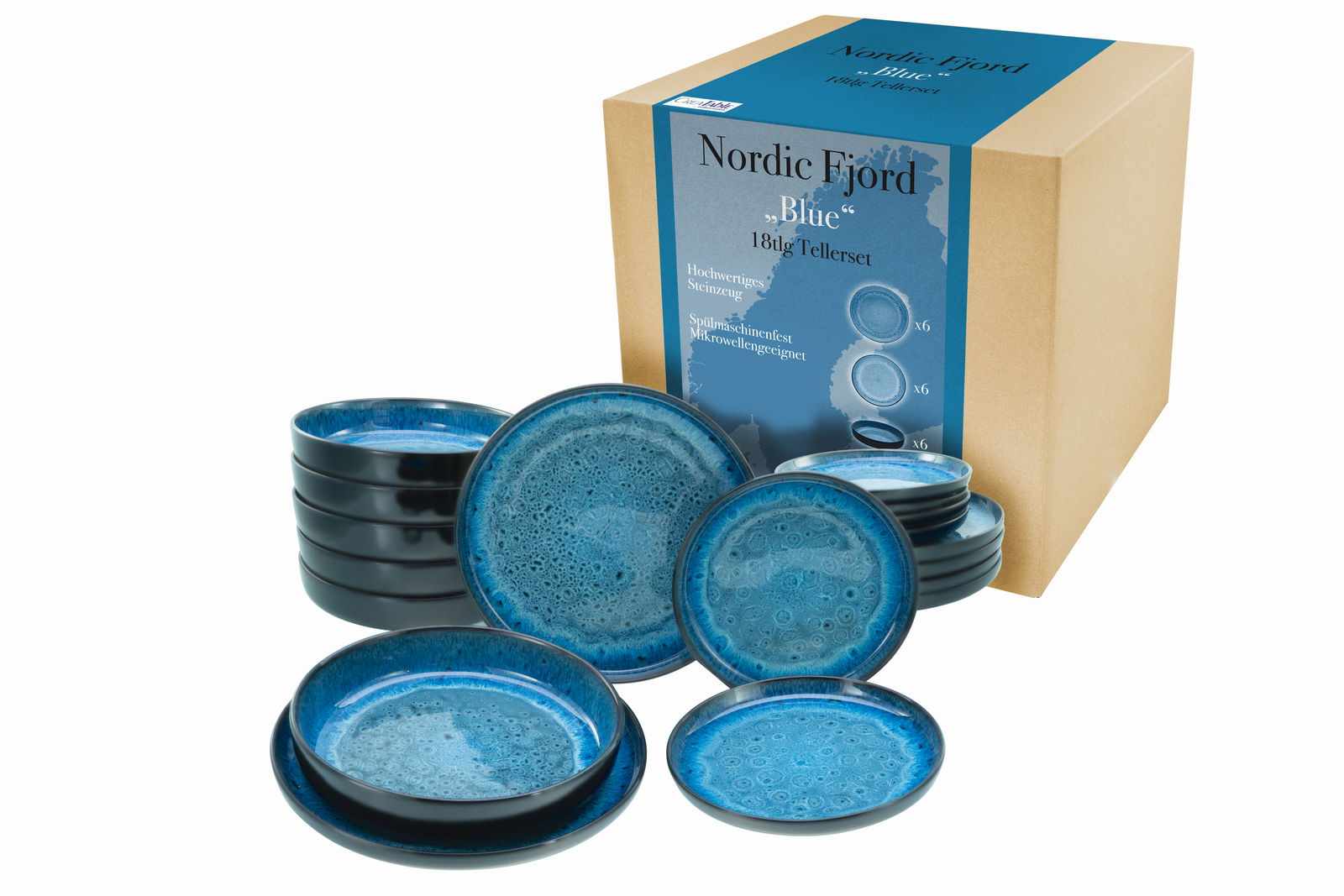 Creatable Tellerset 18-tlg. Blue NORDIC FJORD Perspektivische Ansicht eines 18-teiligen Tellersets in Blau mit dekorativem Muster, präsentiert vor der Verpackung.