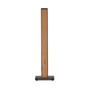 Schmale freistehende Dekosäule mit naturbelassener Holzfront, schwarzem Metallrahmen und rechteckigem Standfuß in gerader Frontalansicht