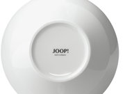 Unterseite einer weißen Schale mit der Aufschrift 'JOOP! MADE IN GERMANY', von unten fotografiert.