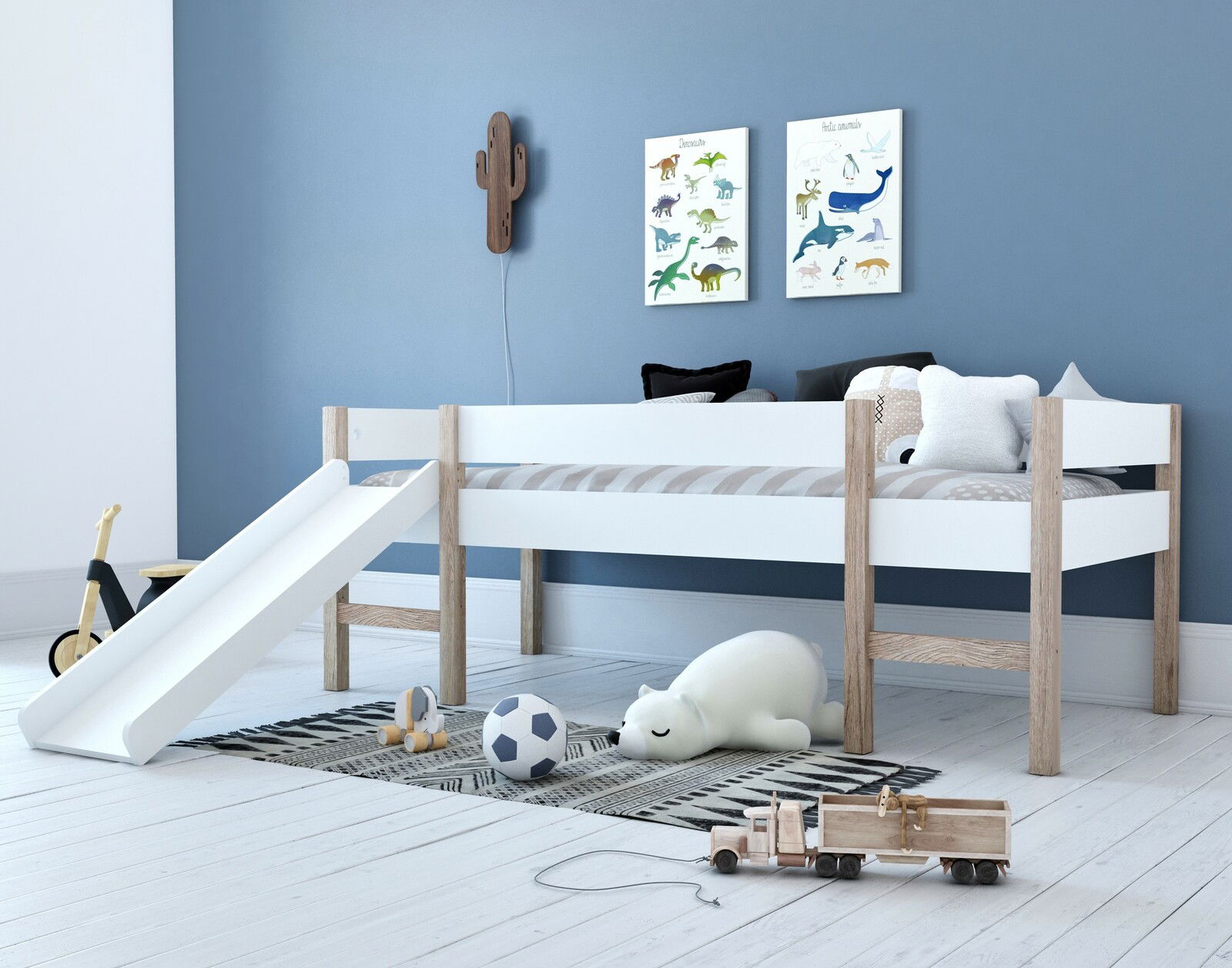 Kinderbett mit Rutsche in einem modernen Kinderzimmer, seitliche Perspektive