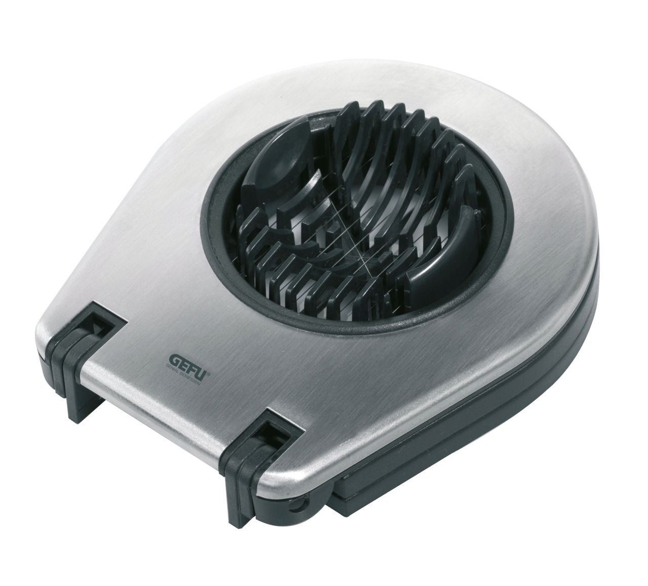 Eierschneider Duo aus Edelstahl in schräger Perspektive, zeigt die Schneidedrähte und das robuste Design.