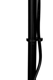 Close-up van een zwarte staande lamp met snoer, gezien vanaf de zijkant