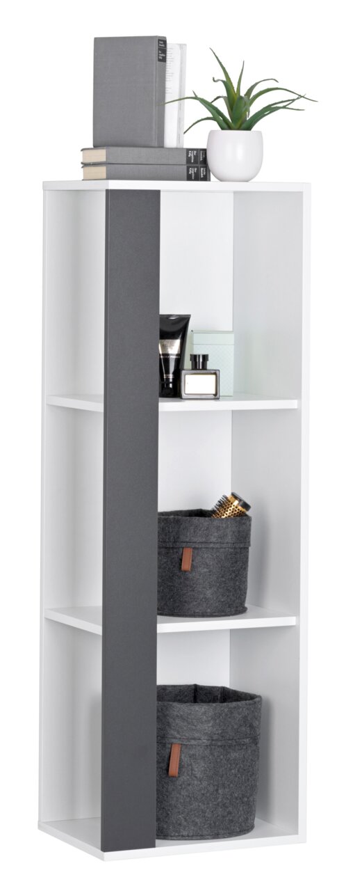 Voleo Regal FREYA Weißes Regal mit drei Fächern, dekoriert mit Büchern, einer Pflanze und Aufbewahrungskörben, seitliche Perspektive