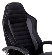 Schwarzer Fernsehsessel mit ergonomischem Design, seitliche Perspektive