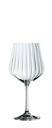 Elegant gin-tonicglas met geribbeld ontwerp, afgebeeld van voren.