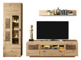 Wandkombination MADERA II in Holzoptik mit Vitrine, TV-Board und Wandregal, frontal betrachtet.