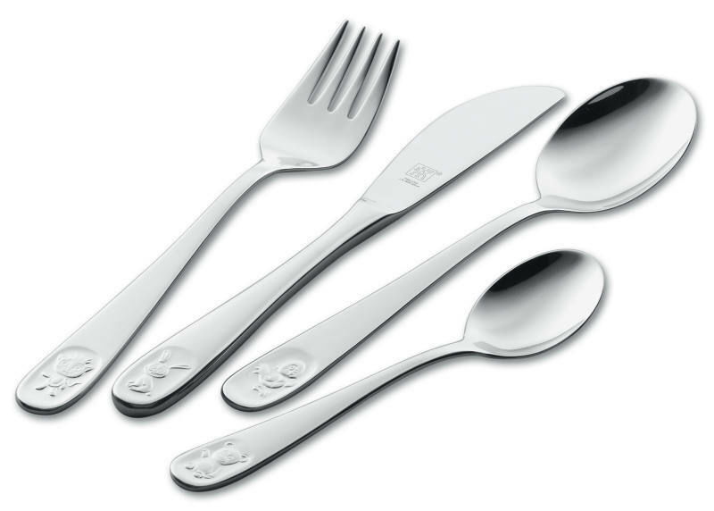 Kinderbesteck Bino 4-teilig, bestehend aus Gabel, Messer, großem und kleinem Löffel mit Tiermotiven auf den Griffen, aus Edelstahl, seitliche Perspektive