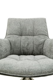 Grauer Sessel mit gepolstertem Sitz und Rückenlehne, Vorderansicht