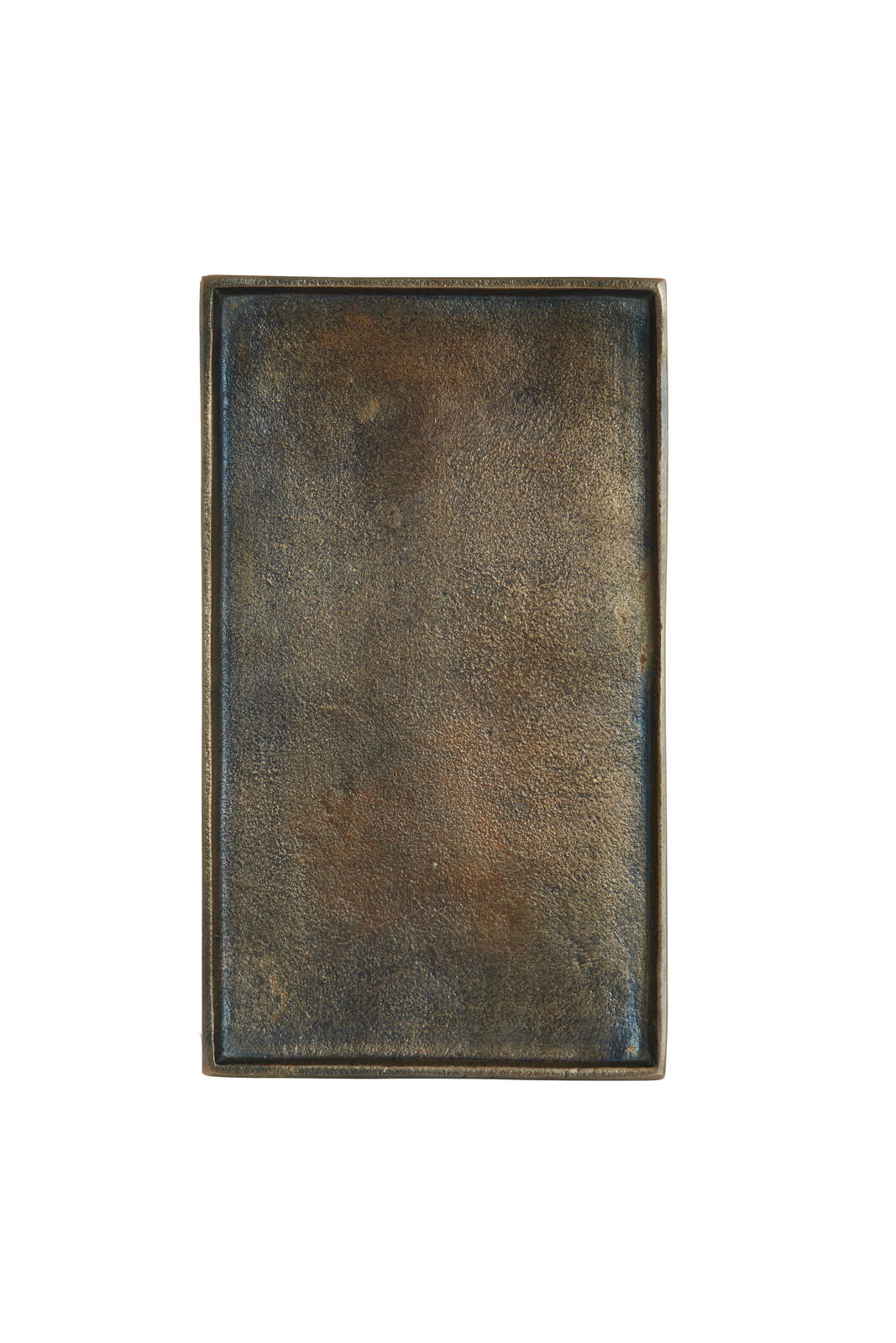 Rechteckige Schale aus Metall mit rustikaler Oberfläche, von oben betrachtet.