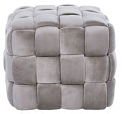 Grauer, gepolsterter Hocker mit quadratischem Muster, Frontalansicht