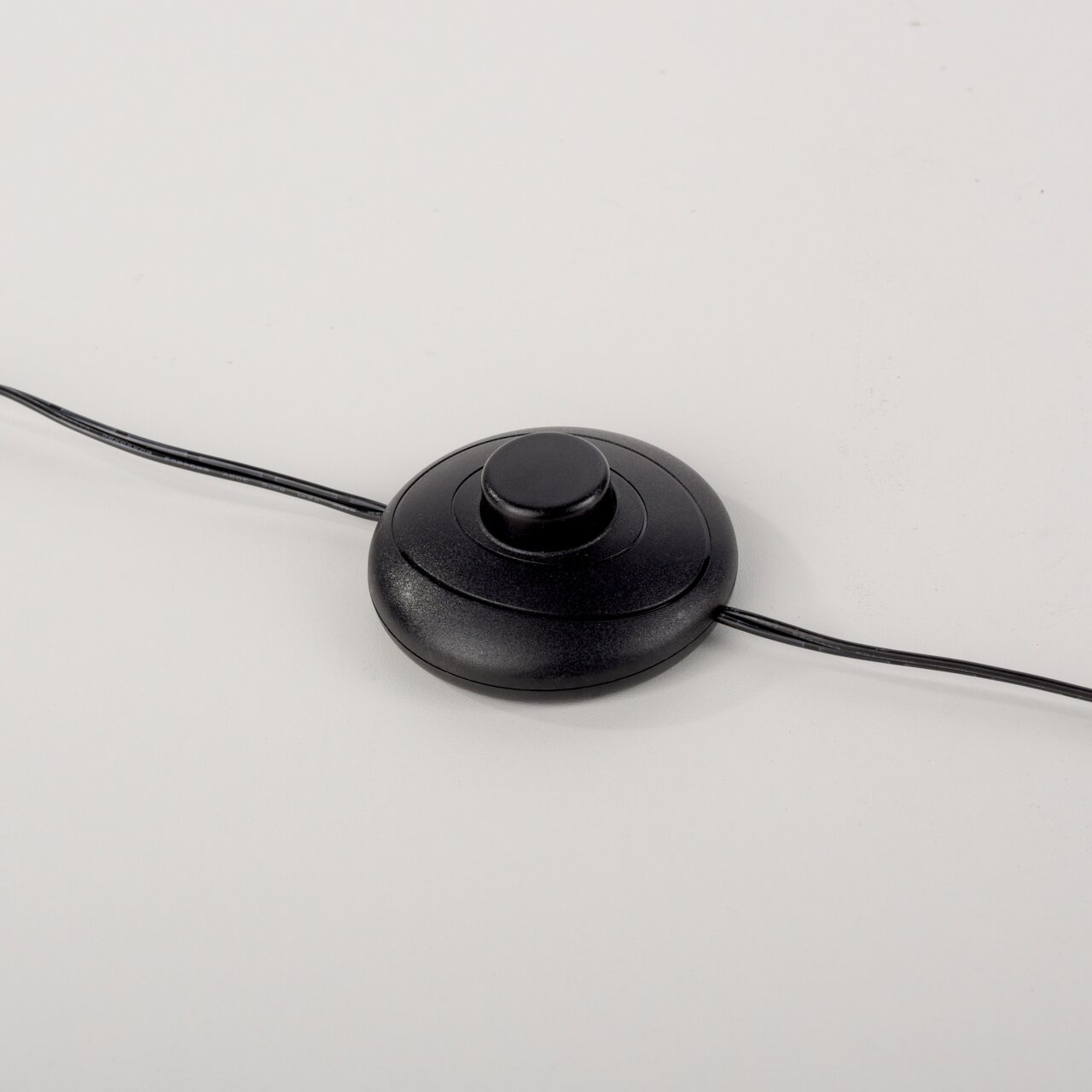 Zwarte voetschakelaar voor staande lamp MINI RITUS, bovenaanzicht