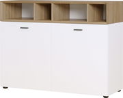 Weiße Kommode mit zwei Türen und drei offenen Fächern in Holzoptik, frontale Ansicht.