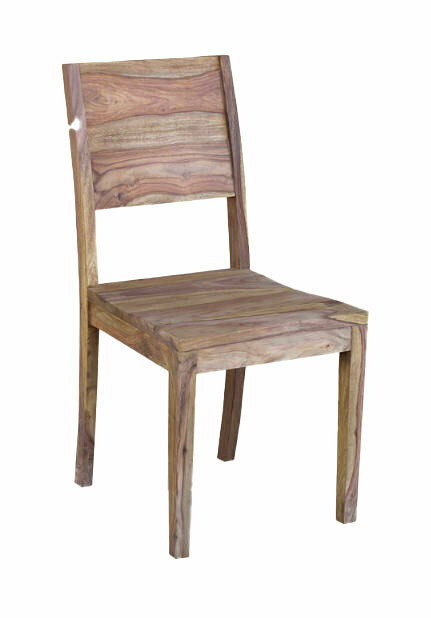 Holzstuhl aus natürlichem Holz, seitliche Perspektive