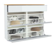 Hängeschuhschrank mit mehreren Fächern, gefüllt mit Schuhen und Accessoires, aus einer frontalen Perspektive.