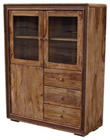 Hochwertiges Highboard aus Holz mit Glastüren und Schubladen, Frontalansicht