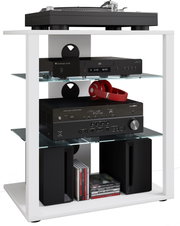 Weißes HiFi-Rack mit Glasböden, bestückt mit Plattenspieler oben, CD/DVD-Player, AV-Receiver und Lautsprechern sowie roten Kopfhörern; Perspektive: frontale Ansicht leicht von links.