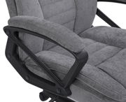 Grauer Homeoffice-Drehstuhl mit gepolsterten Armlehnen, seitliche Perspektive