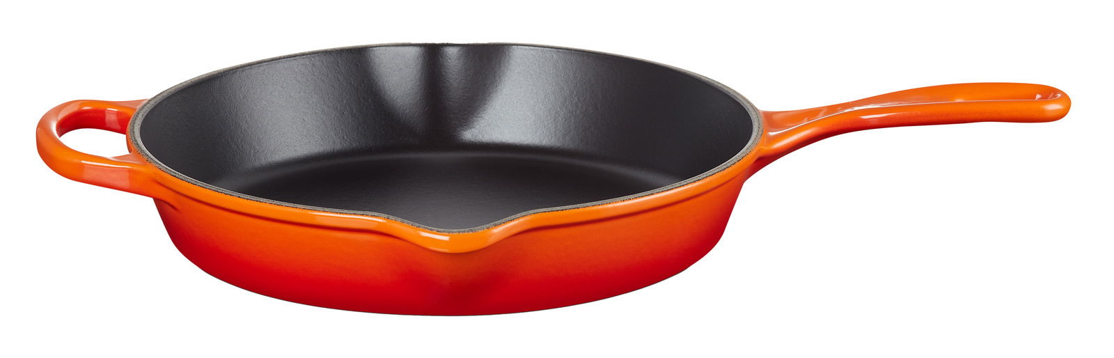 Orange Brat- und Servierpfanne aus Gusseisen mit zwei Griffen, seitliche Perspektive