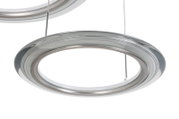 Moderne led-hanglamp in close-up, zijaanzicht
