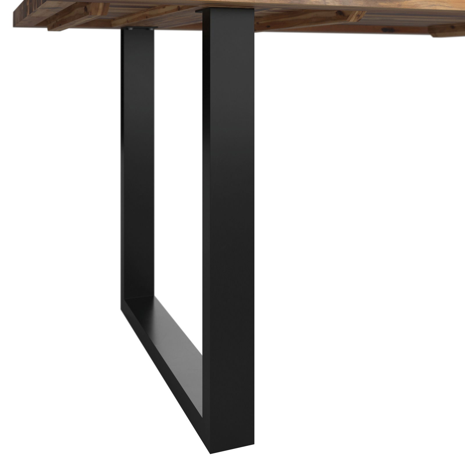 Nahaufnahme eines Gartentischs mit schwarzem Metallgestell und Holzplatte, seitliche Perspektive