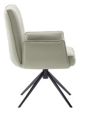 Moderner Sessel in Seitenansicht mit hellgrauem Bezug und schwarzem Metallgestell.