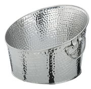 Silberner, gehämmerter Getränkekühler mit Griffen, seitliche Perspektive