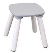 Kleiner Hocker mit grauer, abgerundet-quadratischer Sitzfläche und vier weißen, leicht schräg stehenden Beinen, freigestellt, in schräger Frontansicht von oben