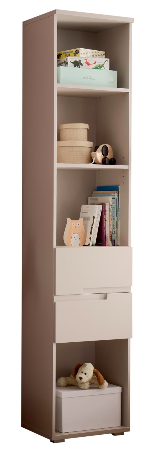 MyBaby Standregal SPICE/PEPPINI Hoher, schmaler weißer Regal-Schrank mit offenen Fächern und zwei Schubladen, befüllt mit Spielzeug und Büchern, freigestellt auf weißem Hintergrund, Ansicht leicht schräg von vorne links