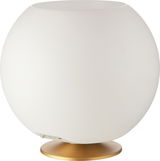 Kugelförmige Lampe aus weißem Glas mit einem goldenen Sockel, seitliche Perspektive
