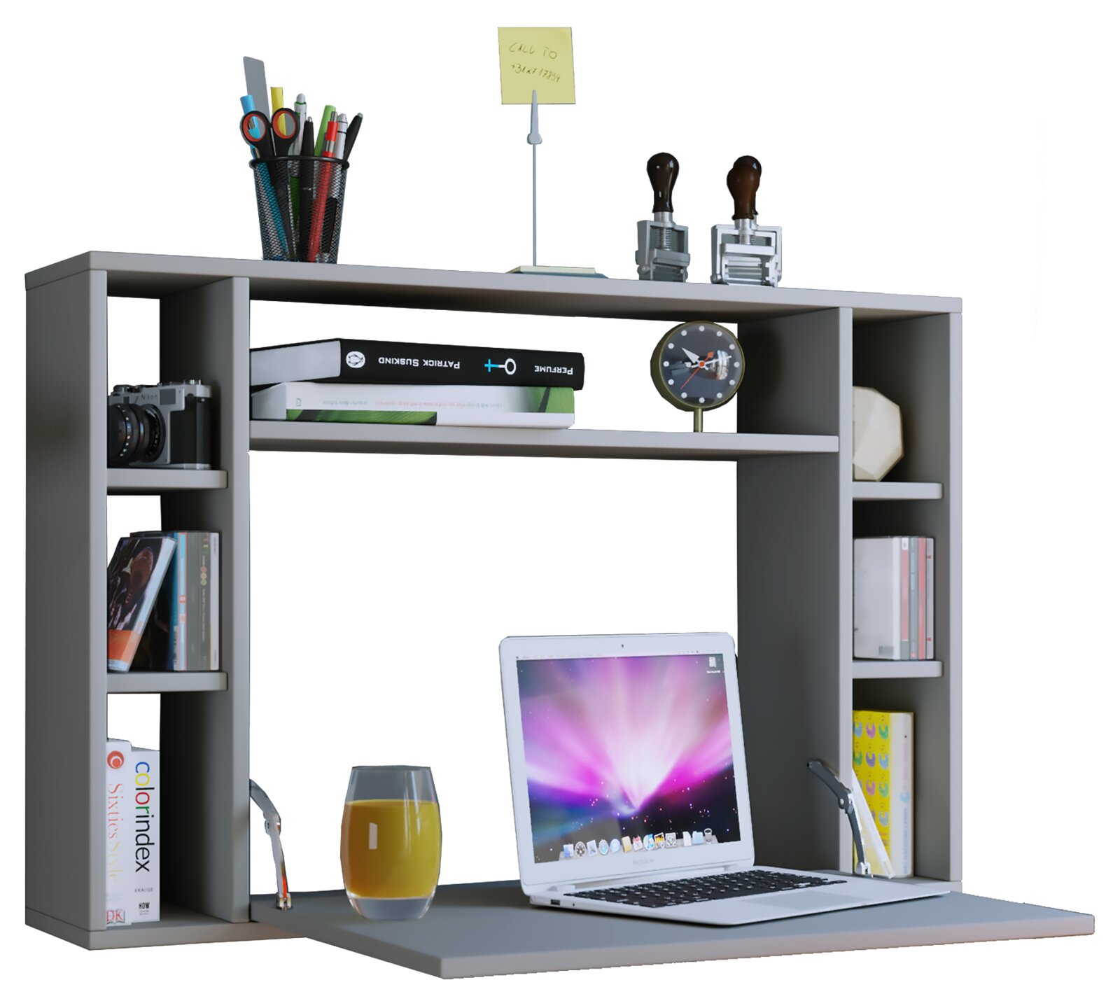 Graues Tischregal-Aufsatzregal für den Schreibtisch mit mehreren Fächern und Ablageflächen, frontal leicht von oben fotografiert, dekoriert mit Büchern, Stiftebecher, Uhr und Laptop