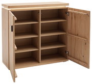 Holzkommode mit offenen Türen und mehreren Regalfächern, Frontalansicht