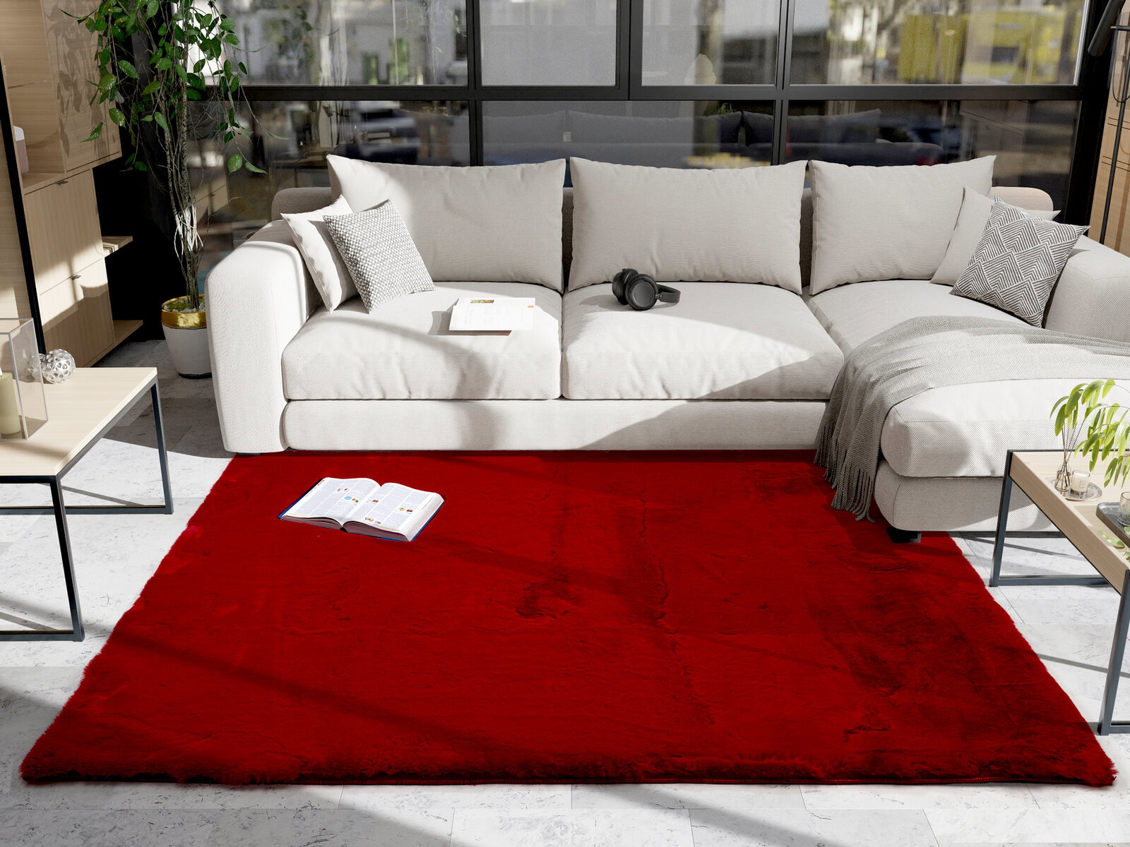 OCI Fellteppich ROCKY SOFT Roter Fellteppich in einem modernen Wohnzimmer mit beiger Couch, aus der Vogelperspektive betrachtet.