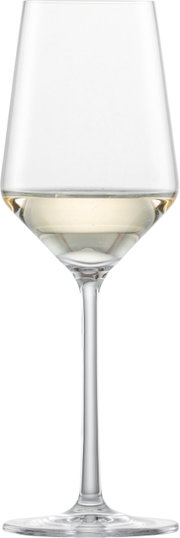 Rieslingglas Pure, vooraanzicht, gevuld met een scheutje witte wijn