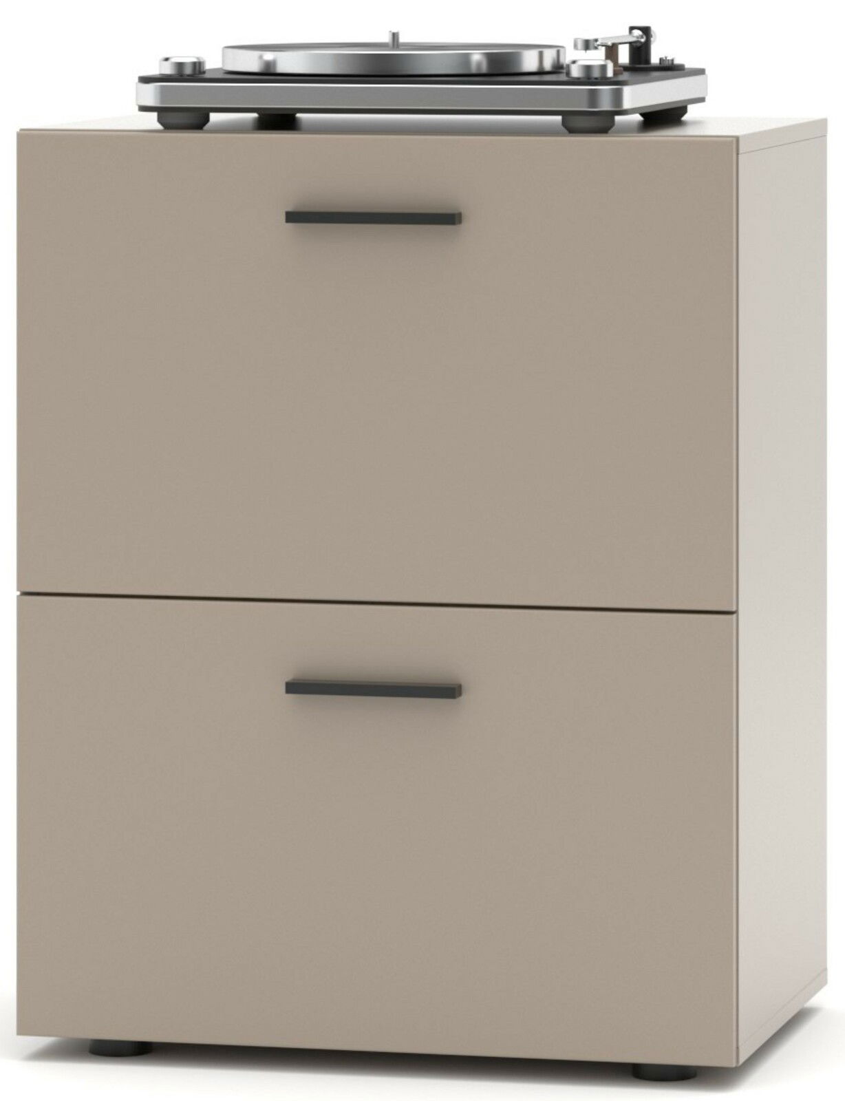 Frontansicht eines modernen, zweischubladigen Schranks in Beige mit einem Plattenspieler auf der Oberseite.