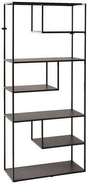 Modernes, hohes Regal aus schwarzem Metall mit asymmetrischen Regalböden, seitliche Perspektive.
