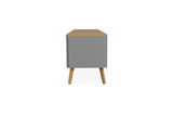 Seitenansicht eines modernen TV-Boards mit grauer Front und Holzbeinen.