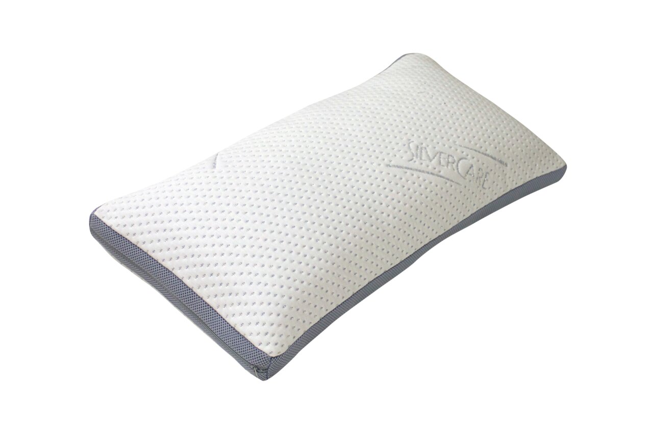 Komfortschlafkissen 40 x 80 cm in schräger Perspektive, weiß mit grauem Rand und der Aufschrift 'Silvercare'.