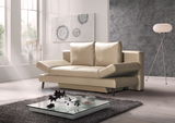 Beige Querschläfer-Sofa in modernem Wohnzimmer, seitliche Perspektive