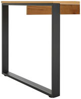 Seitliche Ansicht eines Winkelschreibtischs mit schwarzem Metallrahmen und Holzplatte.