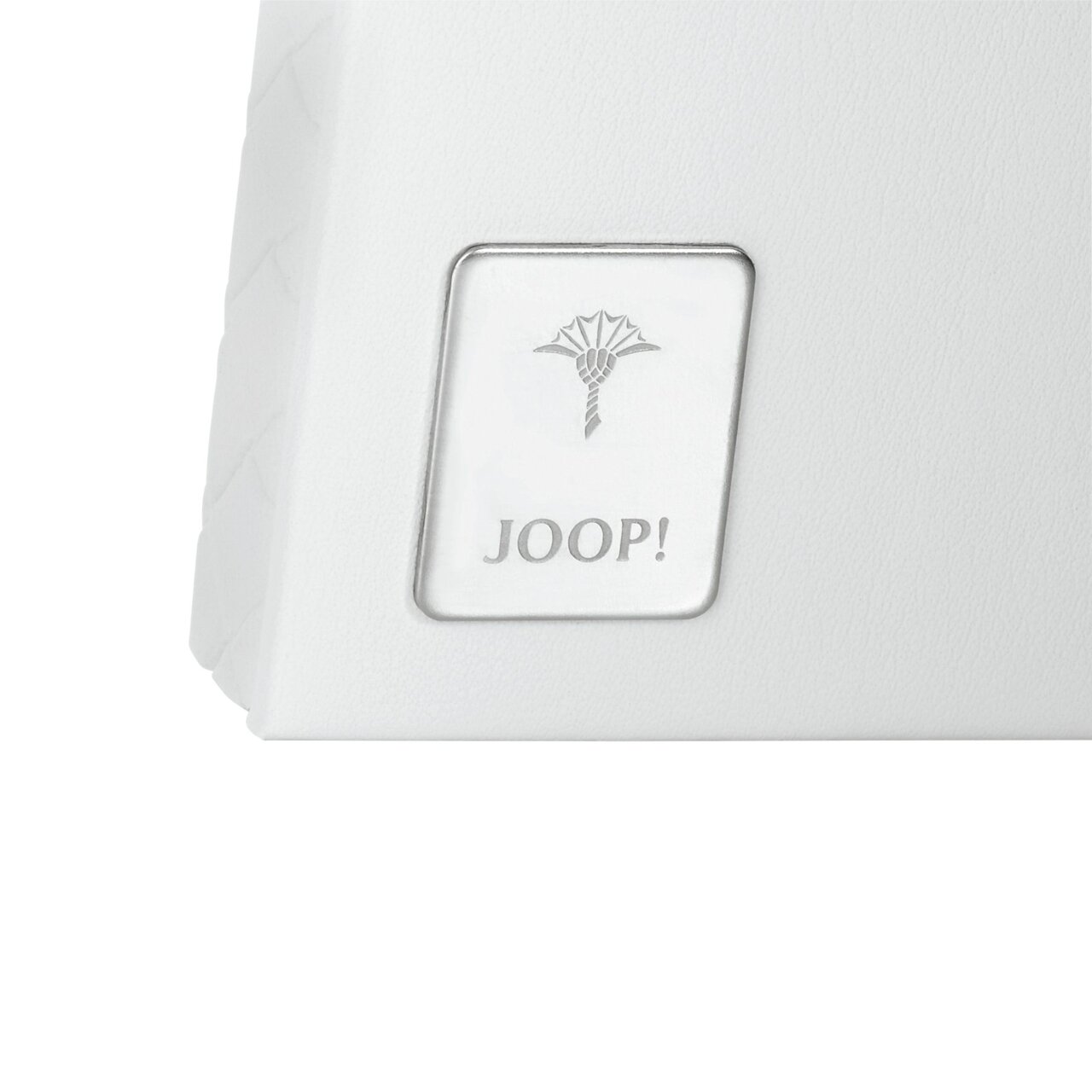 Nahaufnahme eines weißen Bilderrahmens mit einem silbernen Emblem und dem Schriftzug 'JOOP!'