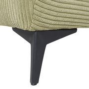 Nahaufnahme eines Sofafußes aus Metall mit grünem, geripptem Stoffbezug.