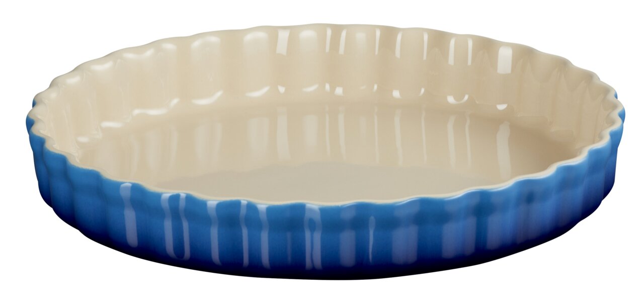 Tarte-Form 28cm Azure in Seitenansicht, mit welligem Rand und blauem Äußeren