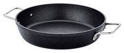 Schwarze Servierpfanne Adamant 28cm von Fissler, seitliche Perspektive mit zwei Griffen.