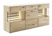 Helles Holz-Sideboard mit Schubladen und Glaseinsätzen, seitliche Perspektive